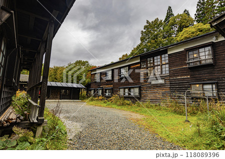 秋田県 乳頭温泉の紅葉風景 秋田県 乳頭温泉の紅葉風景 118089396