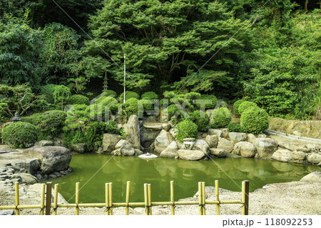 常盤公園(聖通寺山公園)　塩竃神社　神池　香川県坂出市 118092253