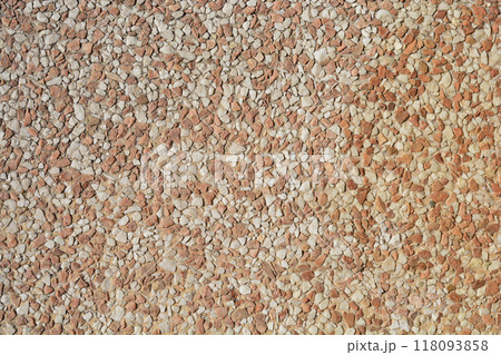 Pebbledash wall 118093858