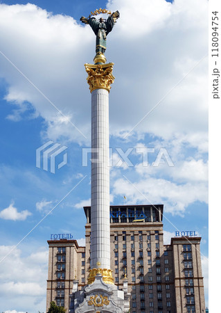 Kiev, Ukraine July 20, 2020: Monument dedicated to the independence of Ukraine. The monument is located in the center of Kiev on Independence Square Kiev, Ukraine July 20, 2020: Monument dedicated to the independence of Ukraine. The monument is located in the center of Kiev on Independence Square 118094754