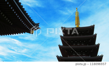 東京都台東区浅草の歴史的建造物と青空の風景 東京都台東区浅草の歴史的建造物と青空の風景 118096937