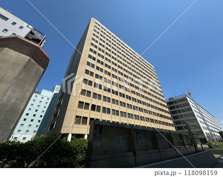 大阪国税局、大阪国税不服審判所、東税務署が入る大阪合同庁舎第三号館（大阪市中央区大手前） 118098159