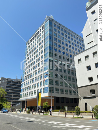 大阪法務局、近畿管区警察局、近畿地方整備局などが入る大手前合同庁舎(大阪市中央区大手前) 大阪法務局、近畿管区警察局、近畿地方整備局などが入る大手前合同庁舎(大阪市中央区大手前) 118098298