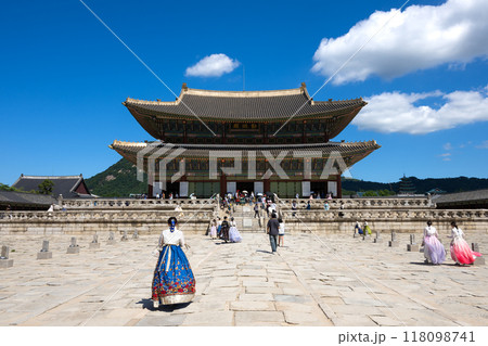 韓国　ソウルの景福宮 118098741