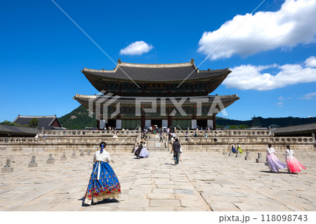 韓国　ソウルの景福宮 118098743