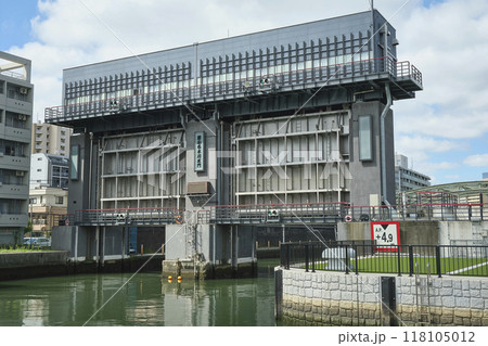 東京都江東区　新小名木川水門 118105012