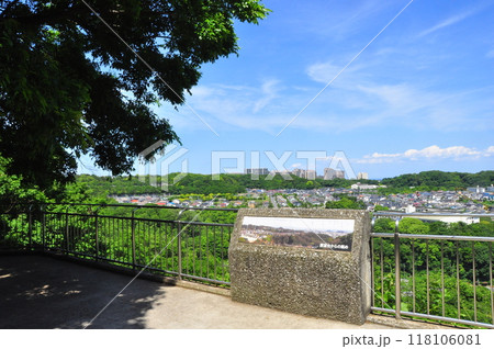 横浜市　金沢自然公園の展望台と眺望 118106081