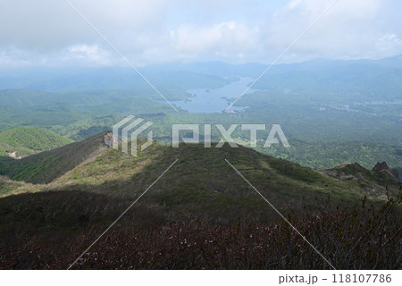 磐梯山登山、会津、福島県 118107786