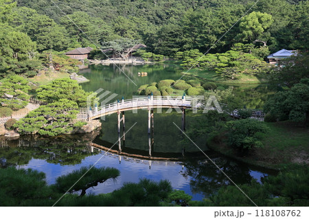 大暑の栗林公園（7月下旬・飛来峰） 118108762