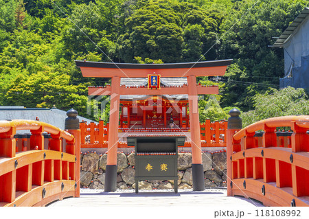 大阪　夏の勝尾寺　弁財天社 118108992