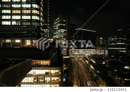 JR大阪駅北側「グラングリーン」周辺の夜景（2024年9月撮影） 118113451