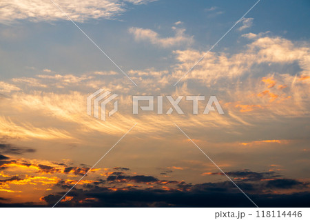 夏 日没の夕焼雲 夏 日没の夕焼雲 118114446