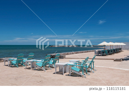 Seaside outdoor cafe and restaurant by beach, Hua Hin, Seaside outdoor cafe and restaurant by beach, Hua Hin, 118115181