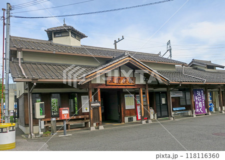 滋賀・東近江市 近江鉄道 五箇荘駅 駅舎 118116360