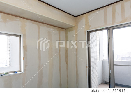 マンションのリフォーム　クロス張り替え 118119154