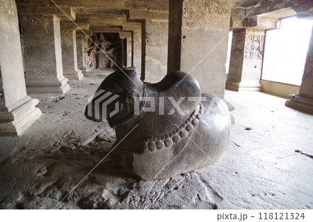 インド 世界遺産エローラ石窟群 インド 世界遺産エローラ石窟群 118121324