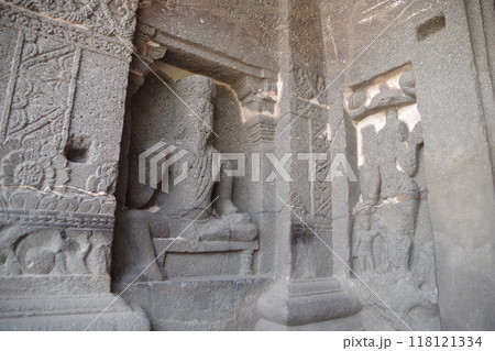 インド 世界遺産エローラ石窟群 インド 世界遺産エローラ石窟群 118121334