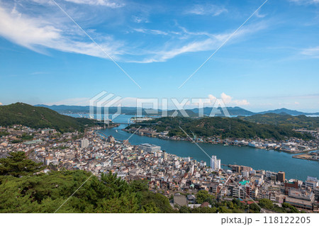 千光寺公園からの眺め。尾道水道と尾道の町並み(広島県尾道市) 千光寺公園からの眺め。尾道水道と尾道の町並み(広島県尾道市) 118122205