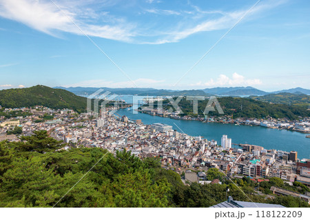千光寺公園からの眺め。尾道水道と尾道の町並み(広島県尾道市) 千光寺公園からの眺め。尾道水道と尾道の町並み(広島県尾道市) 118122209