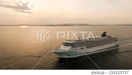 クルーズ客船　ノルウェージャン・スピリットの船旅 118123717