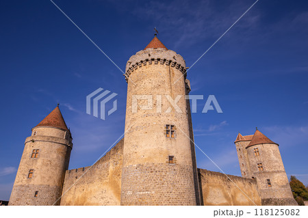 exteriors of castle of Blandy les tours, france 118125082