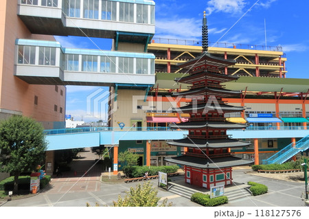 海老名駅前 海老名市観光シンボルモニュメント【七重の塔】 海老名駅前 海老名市観光シンボルモニュメント【七重の塔】 118127576