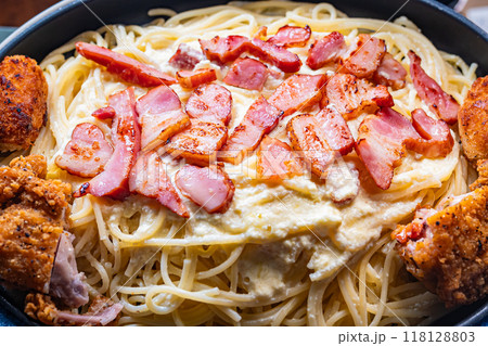 食べ物 ベーコンクリームパスタ 食べ物 ベーコンクリームパスタ 118128803