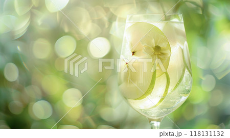 low-ABV apple spritz with sparkling water, fresh apple slices, and a hint of elderflower liqueur 118131132