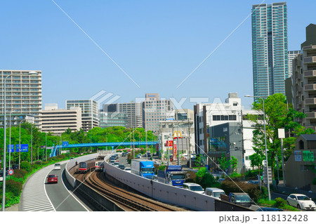 【大阪府】5月・新緑の新御堂筋と北大阪急行 118132428