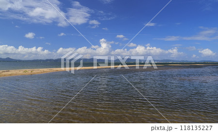 島根県安来市飯梨川河口からの中海1（8月） 118135227