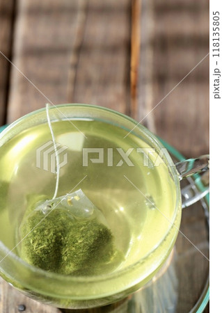 三角ティーバッグで淹れたホット緑茶 118135805