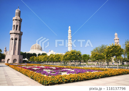 豪華なスルタン・カブース・グランドモスクの絶景 118137796