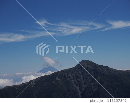 富士山と北岳 118137841