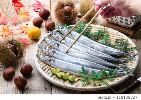 秋の味覚 北海道産 生さんま 118138827