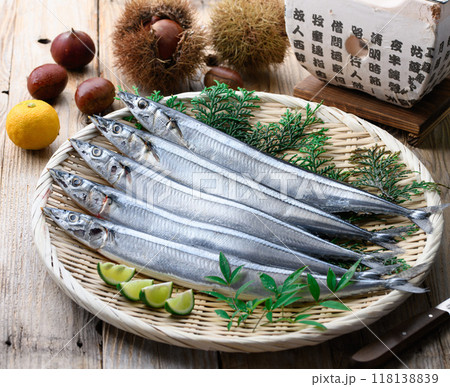 秋の味覚 北海道産 生さんま 118138839