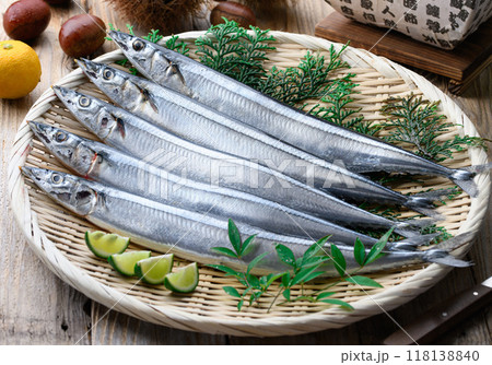 秋の味覚 北海道産 生さんま 118138840