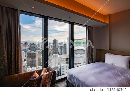 大阪駅西口直結のJPタワー大阪(KITTE大阪)にある、大阪ステーションホテルの綺麗な客室 118140542