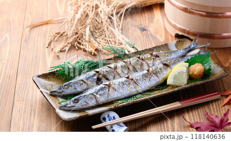 秋の味覚 北海道産 サンマの塩焼き 118140636