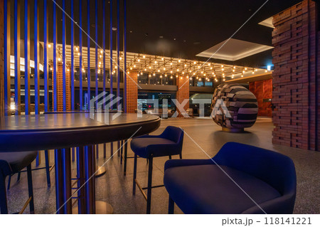 大阪駅西口直結のJPタワー大阪(KITTE大阪)にある、大阪ステーションホテルのフロントロビー夜景 118141221