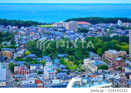 NEXT21展望台より旧斎藤家別邸、北方文化博物館方面の街並みを望む NEXT21展望台より旧斎藤家別邸、北方文化博物館方面の街並みを望む 118141231