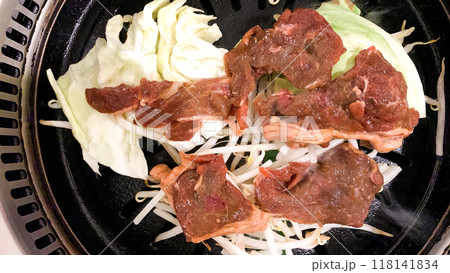 北海道の名物料理のジンギスカン 118141834