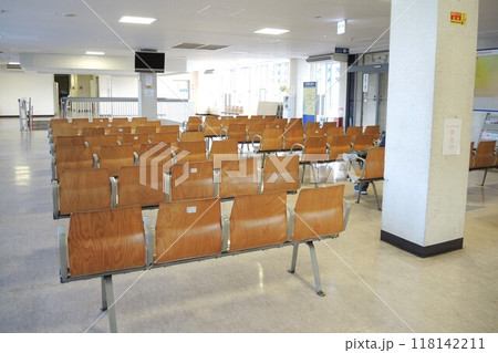 大阪南港フェリーターミナル「名門大洋フェリー」内にある待合室 118142211