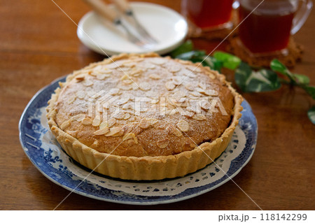 アーモンドタルト 118142299