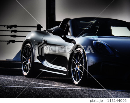 ピカピカの黒いオープンカー 118144093