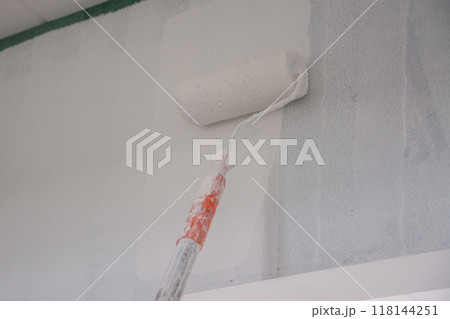 using paint roller for paint building wall using paint roller for paint building wall 118144251