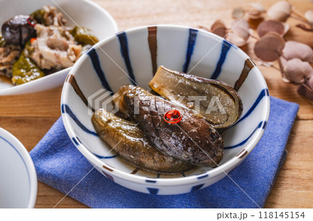 揚げ茄子の煮物 118145154