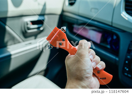 緊急脱出用ハンマー 118147604