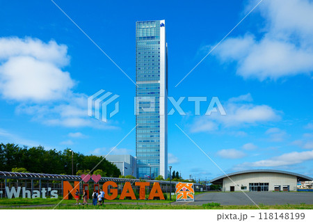 朱鷺メッセ　万代島ビルとWhat's NiiGATA　モニュメント 118148199