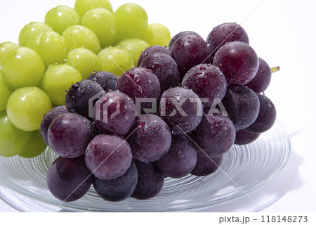 巨峰とシャインマスカット 118148273
