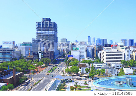愛知県名古屋市、多くの高層ビルが立ち並ぶ名古屋市中心部の風景 118148599